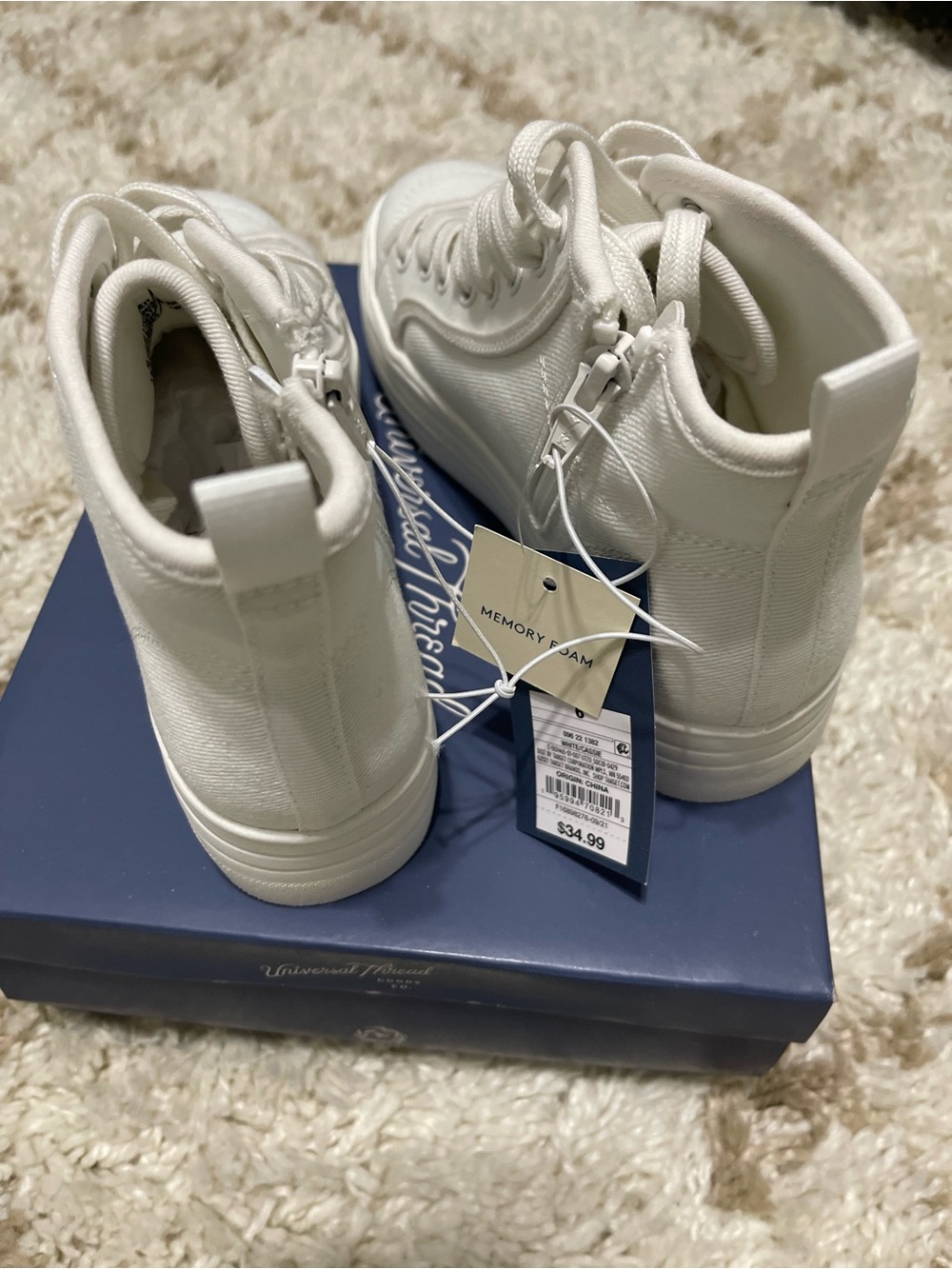 Universal Thread Cassie Sneakers White Memory Foam Size 6 NIB - Picture 11 of 13